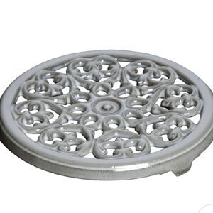 Staub Cast Iron Lilly Trivet- Graphite Grey